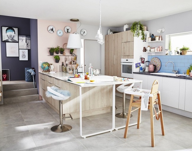 Sweets like a cake, kitchens are aimed at the vintage renovated